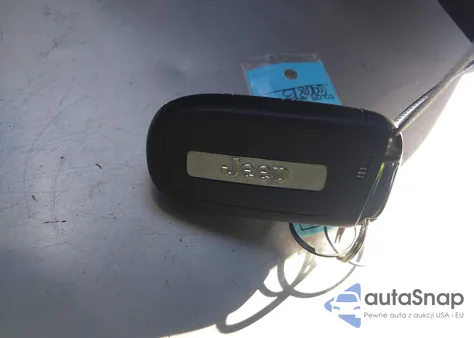 2019 Jeep Compass Latitude 4X4 из США, поврежденный, VIN 3C4NJDBB2KT696813